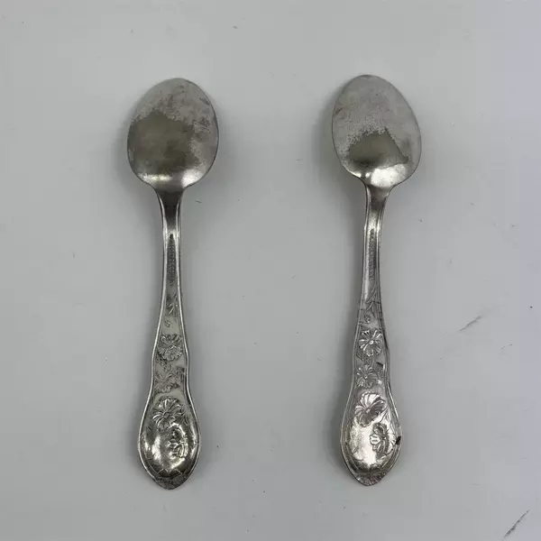 2 Vintage Wm Rogers & Son AA Mary Fuller Silver Plate Teaspoons 5.75"