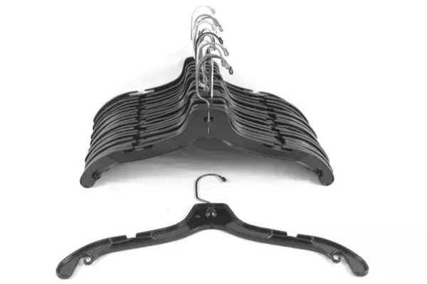 Black Plastic Retail Hangers Lot Of 30 Hook Double Notched Durable Heavy Duty 