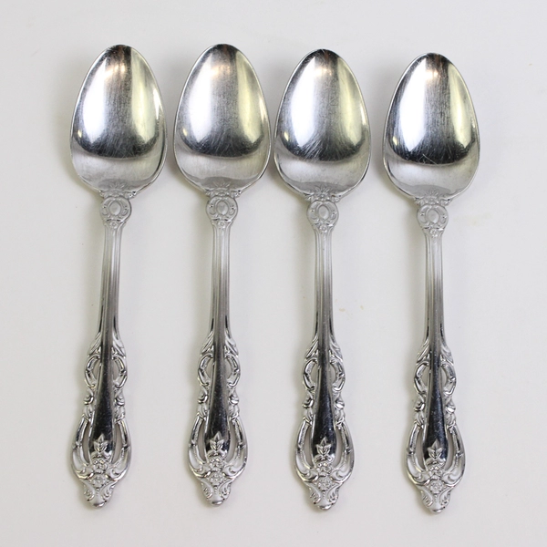 A Set of 4 Michael Lloyd 18/8 Stainless Flatware Oval Soup Spoons MLL7 Pattern 