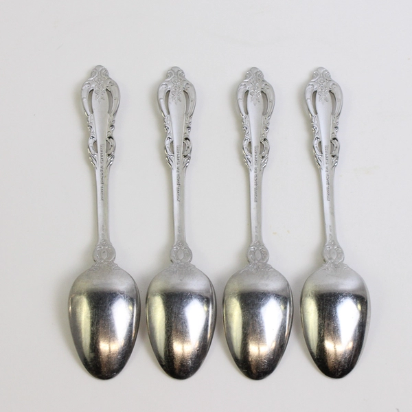 A Set of 4 Michael Lloyd 18/8 Stainless Flatware Oval Soup Spoons MLL7 Pattern 