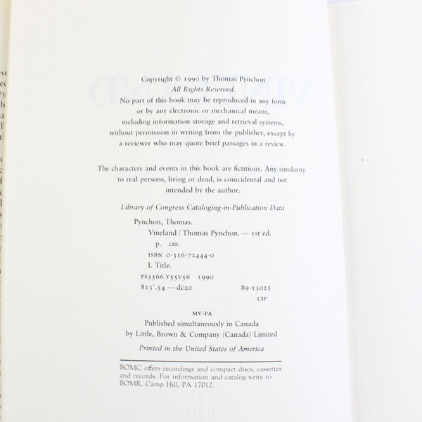 Vineland by Thomas Pynchon 1990 Hardcover Dust Jacket 1st Edition Good