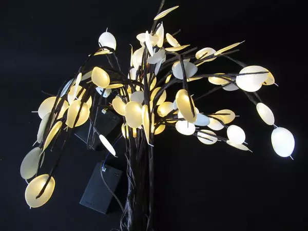 Lot of Light Up Decor Branches For Vases Tall Flat White Petals Battery Operated