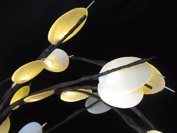 Lot of Light Up Decor Branches For Vases Tall Flat White Petals Battery Operated