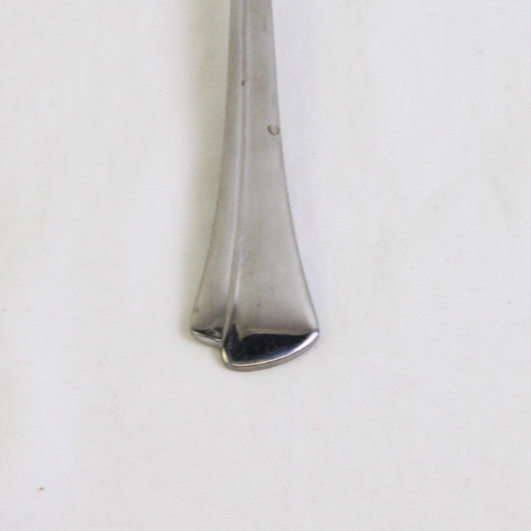 A Reed & Barton Select East Hampton Pattern Serving Fork Stainless 8.75 Inches