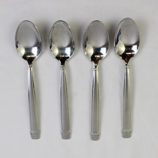 A Set of 4 Reed & Barton 18/8 Stainless Durham-Matte Oval Soup Spoons 7 Inches