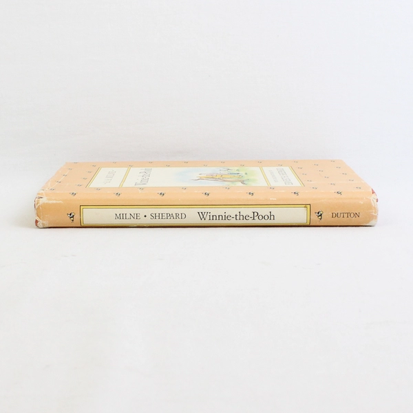 Vintage Winnie-The-Pooh Book with DJ, by A. A. Milne HC 1988 