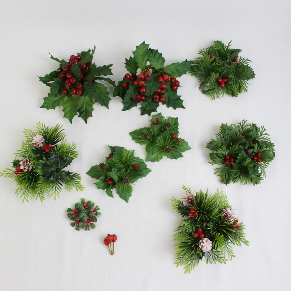 Lot of 8 Christmas Napkin Rings Artificial Holly Mistletoe