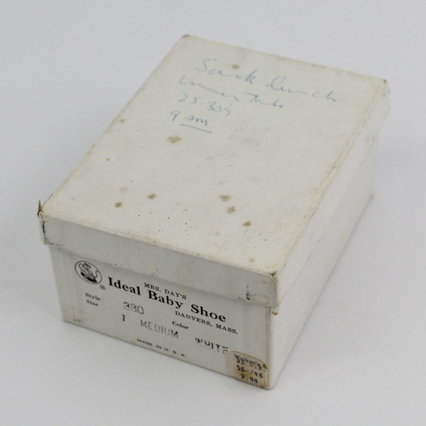 Vintage 1950's Mrs. Days Ideal Baby Shoes White Soft Leather W/Laces  Size 3.5