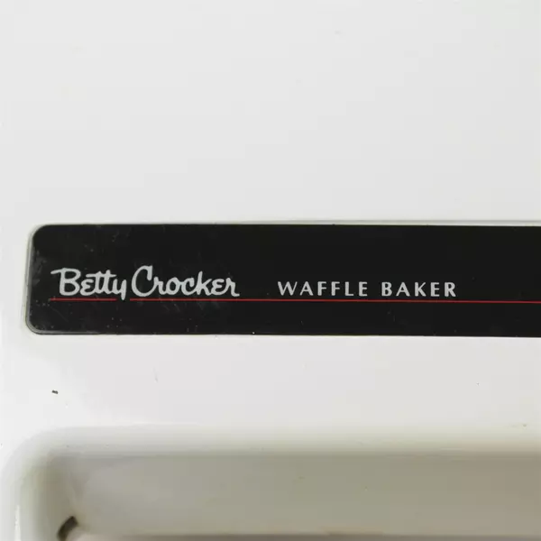 Betty Crocker BC-1958 Belgian Waffle Maker Non-Stick Used