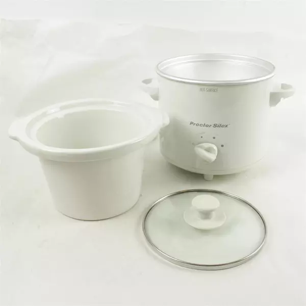 Proctor Silex 1.5 Quart Slow Cooker Crockpot White 33015 4-Heat Settings