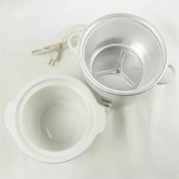 Proctor Silex 1.5 Quart Slow Cooker Crockpot White 33015 4-Heat Settings