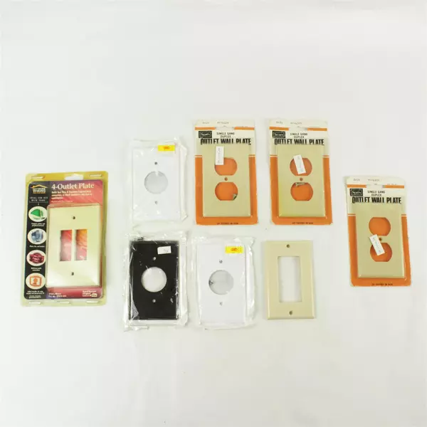Lot of 8 Outlet Wall Plates Switch Covers Various Colors 