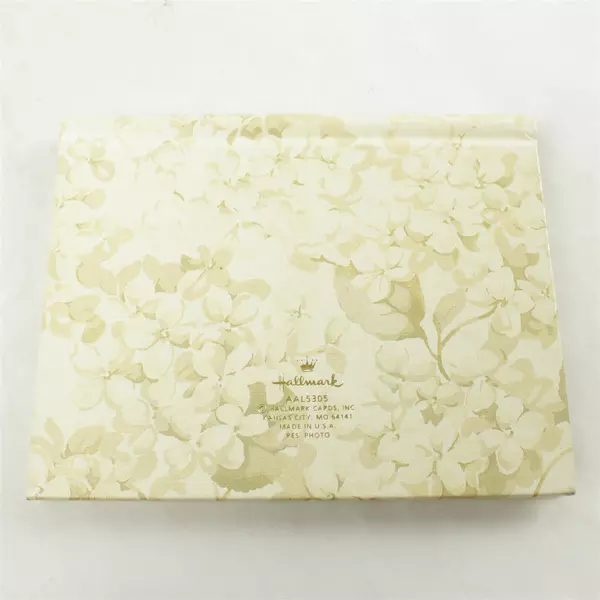 Hallmark Photo Album Holds 24 Photos 4x6 Compact