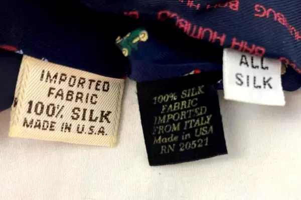 Lot of 3 Vintage Christmas Holiday Neck Ties Silk Santa Bah Humbug Van Heusen