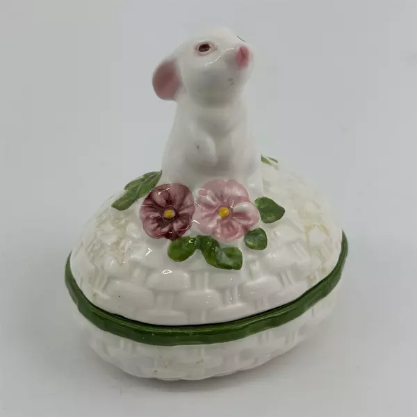 1982 Avon Bunny Rabbit  Ceramic Trinket Box Hand Painted 