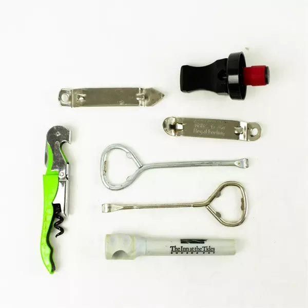 Lot of Wine & Bottle Openers Corkscrews Assorted Bar Gadgets