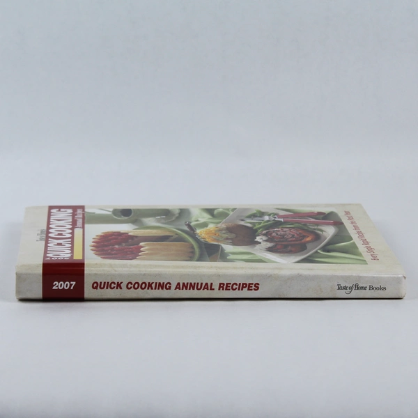Taste of Home 2007 Quick Cooking Annual Recipes Cookbook - Good Condition