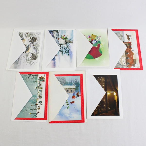 Lot of 34 Christmas Greeting Cards with Envelopes