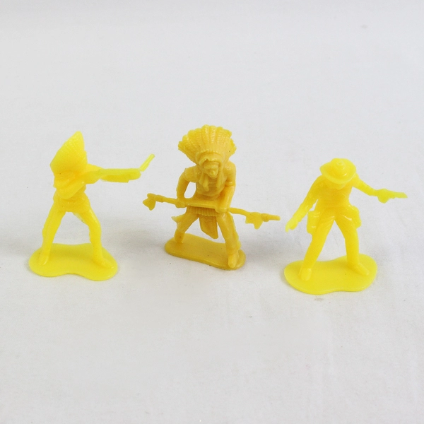 Lot of 21 Vintage Cowboys and Indians Plastic Toys