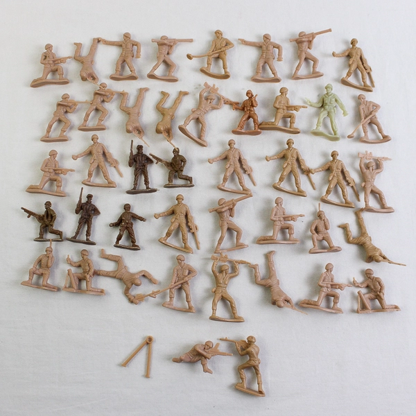 67 Piece Lot Tan Plastic Toy Soldiers and Accessories