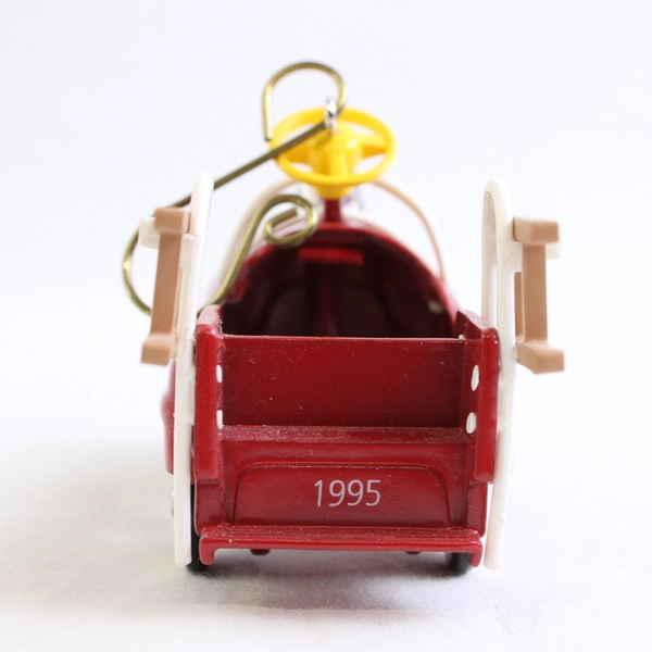 1995 Hallmark Kiddie Car Classics Murray Fire Truck Keepsake Ornament