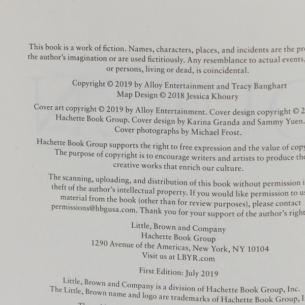 Queen of Ruin by Tracy Banghart 2019 1st Edition Hardcover Dust Jacket