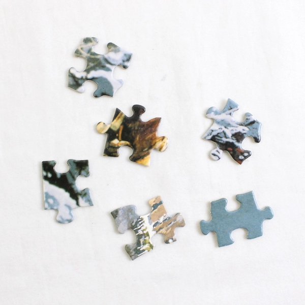 RoseArt 750 Pcs Castle Rock Elk Trek Jigsaw Puzzle 2003 Complete