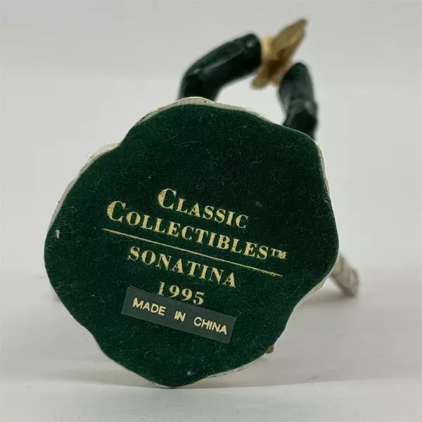1995 Classic Collectibles Sonatina Angel Christmas Ornament 