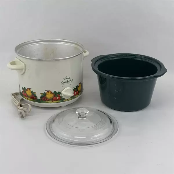 Rival 3 QT Crock Pot Slow Cooker Model SCR300 W/ Fruit Pattern Tested Works