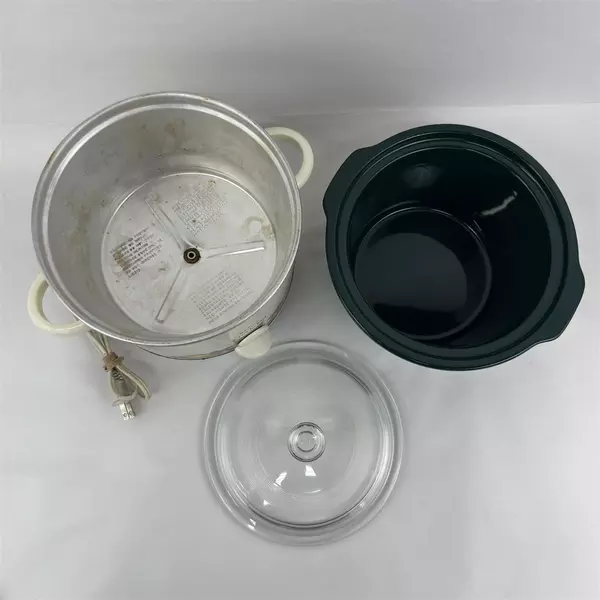 Rival 3 QT Crock Pot Slow Cooker Model SCR300 W/ Fruit Pattern Tested Works