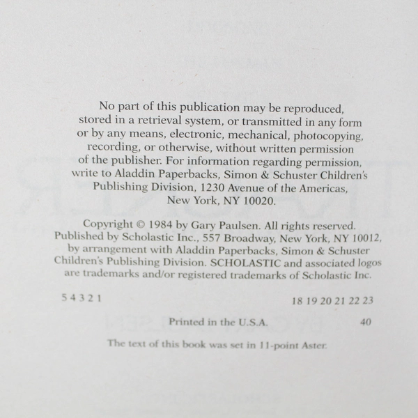 Tracker by Gary Paulsen Best Book For Young Readers 1984 Paperback