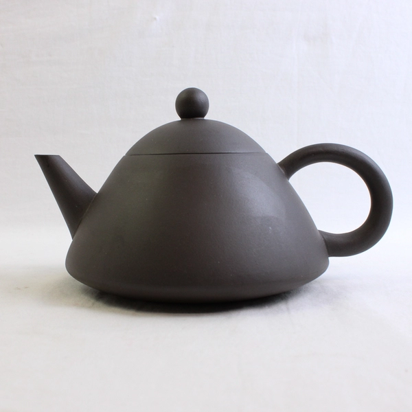 Chinese Zisha Clay Teapot with Two Matching Teacups Removable Tea Strainer