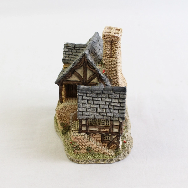 John Hine Ltd "The Bakehouse" By David Winter 1983 Cottages Collection