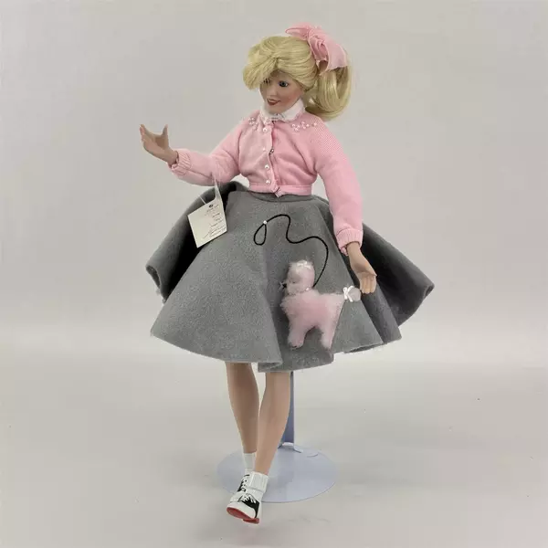 1991 Knowles Yearbook Memories Peggy Sue Porcelain Doll with Stand 16"