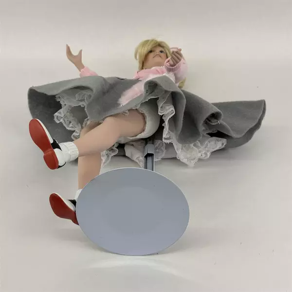 1991 Knowles Yearbook Memories Peggy Sue Porcelain Doll with Stand 16"