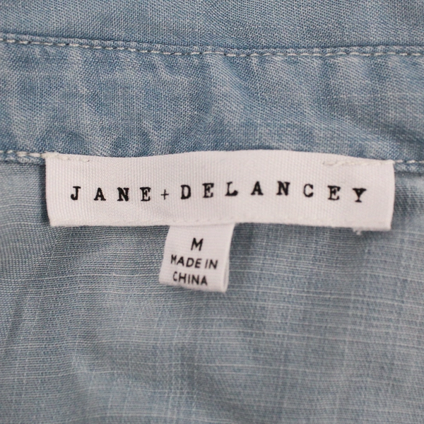 Jane + Delancey Women's M Light Blue Tunic Top with Roll Tab Sleeves