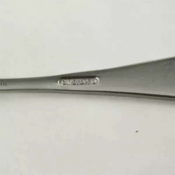 Set of 4 Oneida Satin Vertex Teaspoons