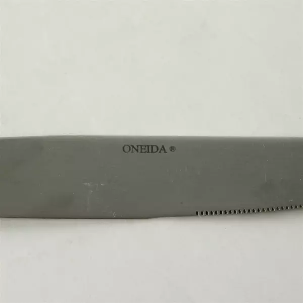 Set of 2 Oneida Satin Vertex French Solid Knives 9.5in