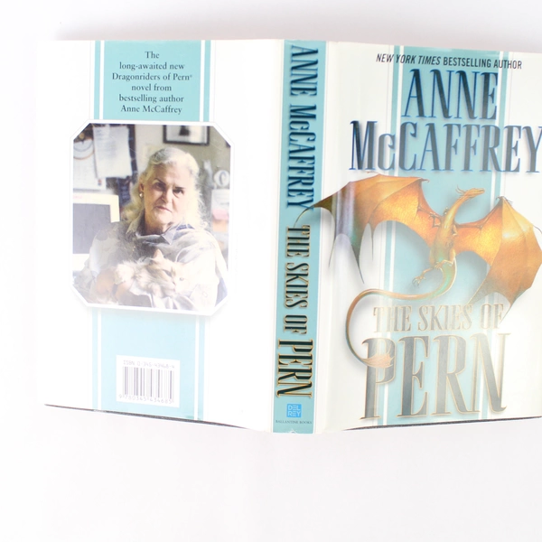 The Skies Of Pern by Anne McCaffrey Dragonriders of Pern Series 2001 HC DJ