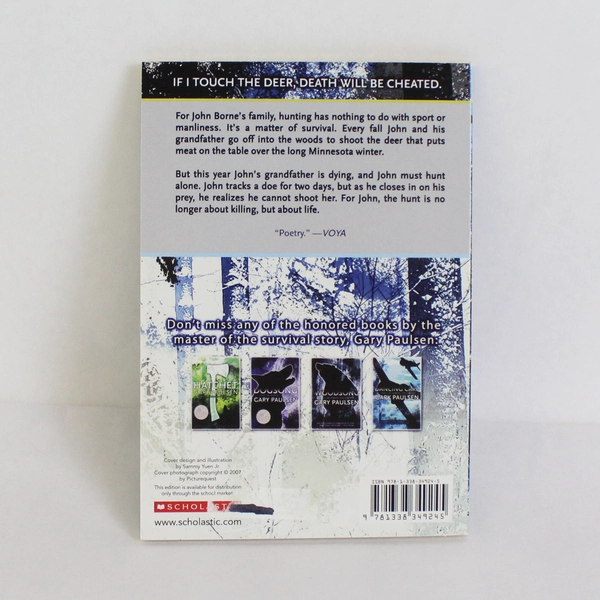 Tracker by Gary Paulsen Best Book For Young Readers 1984 Paperback