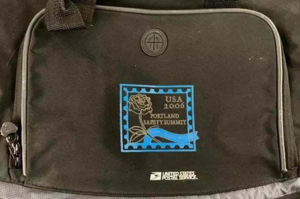 Leeds USA 2006 USPS Travel Bag Portland Safety Summit Black Strap 12"x18"
