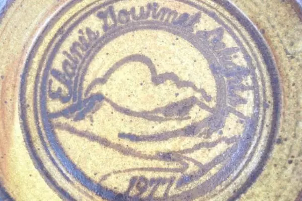 Hand Crafted Elaine's Gourmet Delights 1977 Pottery Bowl 12in Studio Art