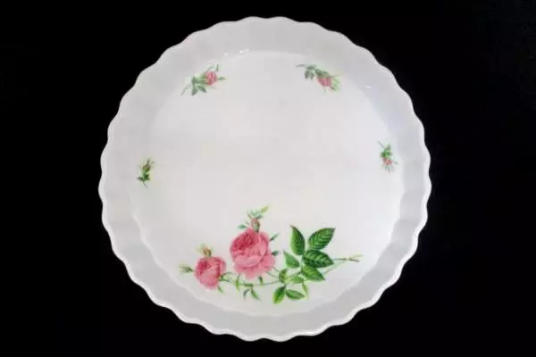Vintage Christineholm Porcelain Quiche Tart Pie Dish With A Pink Rose Pattern