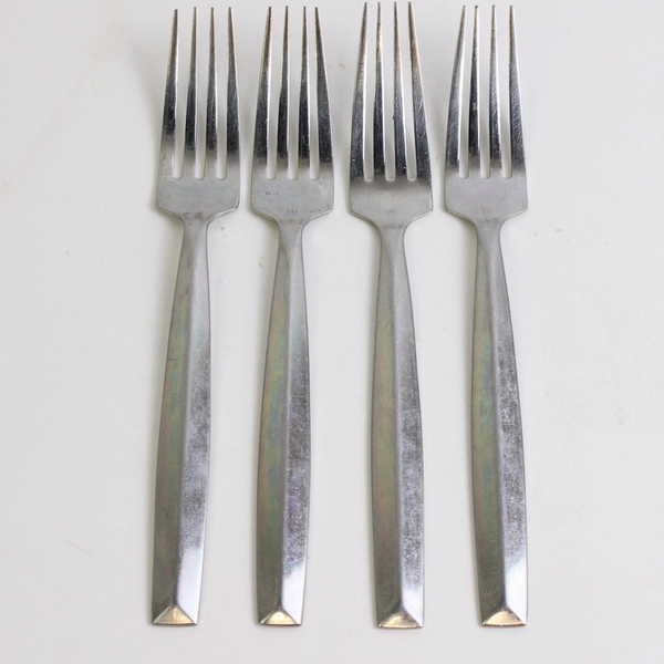 A Set of 4 Michael Lloyd 18/8 Stainless Dinner Forks Crystalis Pattern 8 Inches