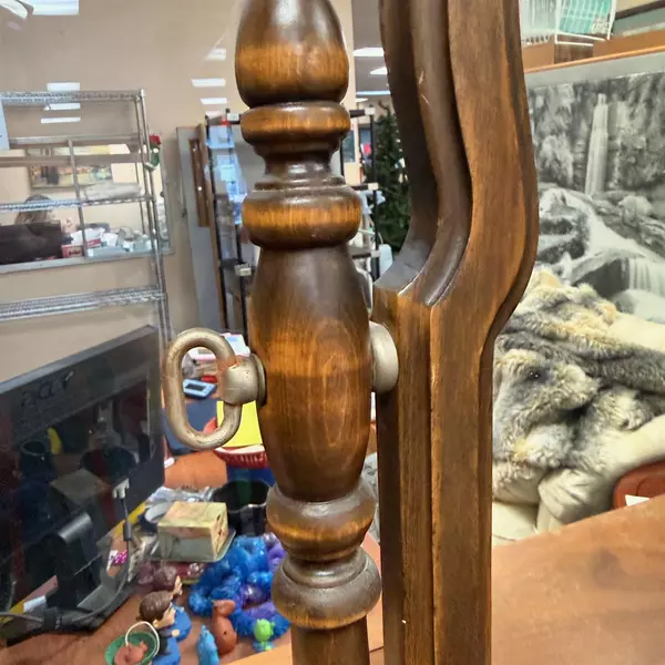 Vintage Wood 3 Drawer Dresser With Swivel Mirror (Flawed)