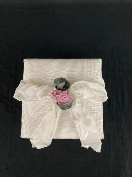 Vintage Marycana San Jose Soft Shell Jewelry Box 4" - Retro Trinket Holder