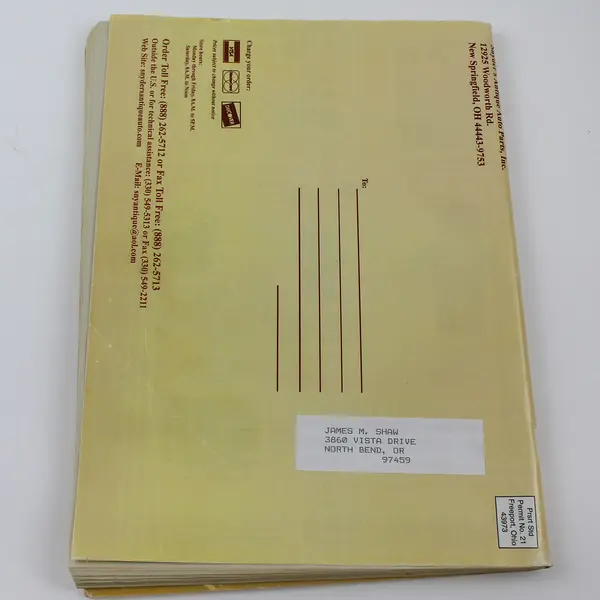 Snyder's Antique Auto Parts Book 2001-2002 Collectible Pre-Owned Ohio