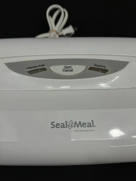 Seal A Meal Food Vacuum Sealer Model VS107 White