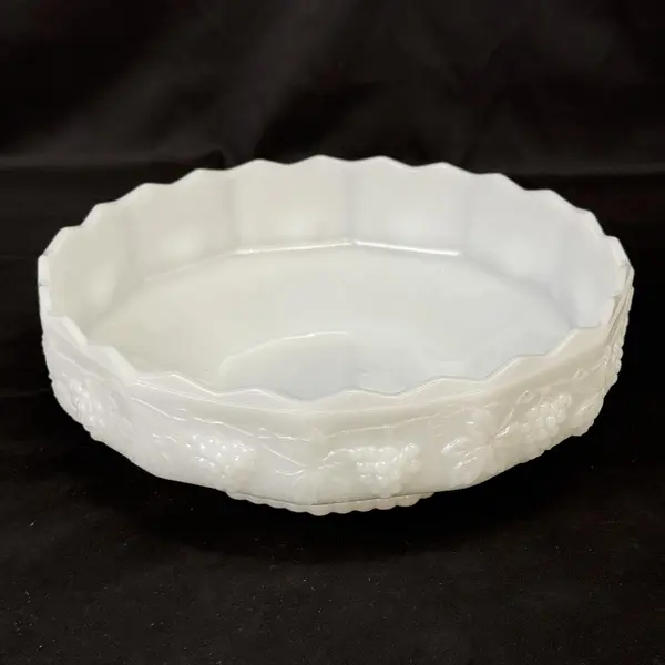 Vintage Anchor Hocking Fire King White Milk Glass Pedestal Bowl 10"