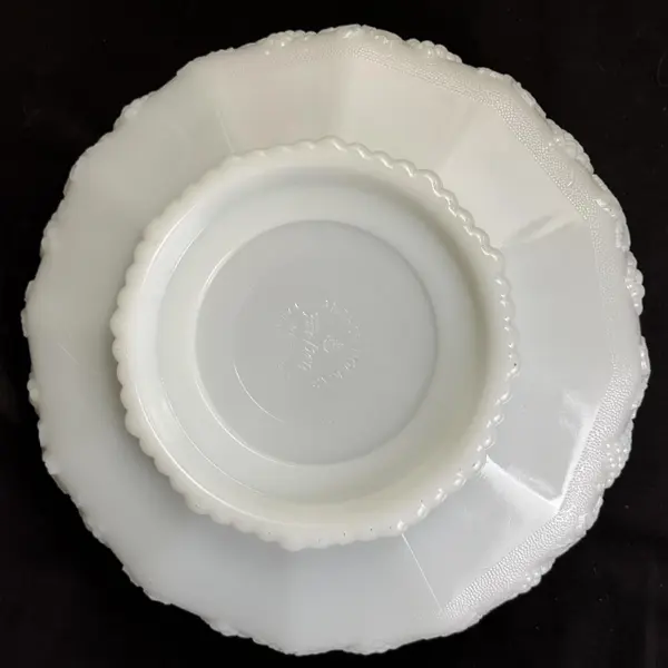 Vintage Anchor Hocking Fire King White Milk Glass Pedestal Bowl 10"